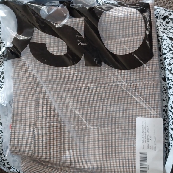 ASOS - Picture 2 of 8